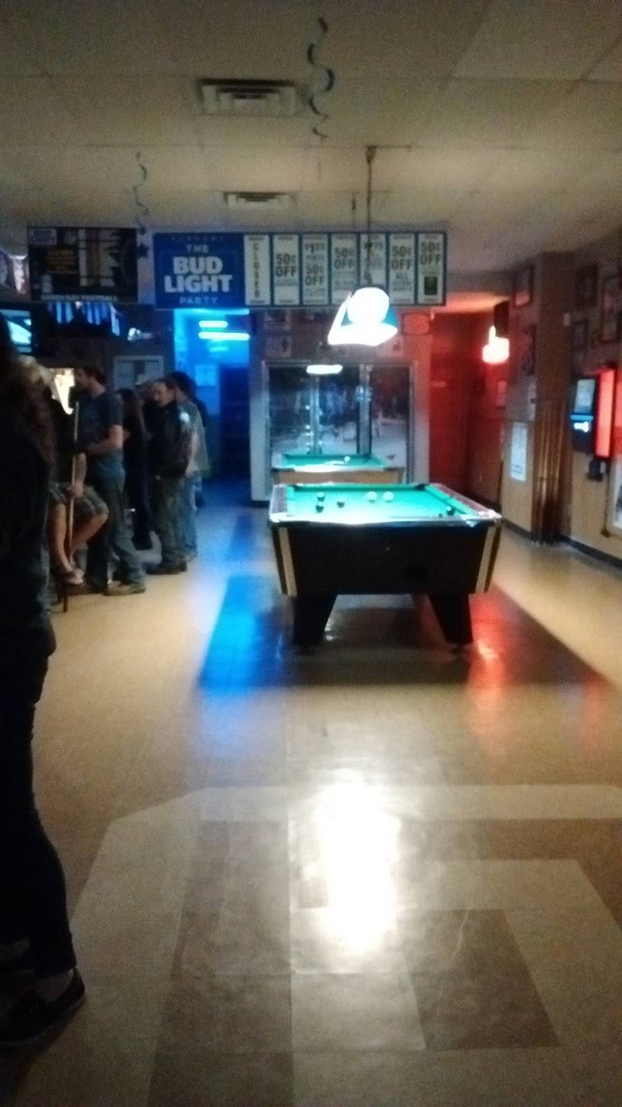 BS Bar & Grill | restaurant | 216 E Main St, Reedsburg, WI 53959, USA | 6087683505 OR +1 608-768-3505