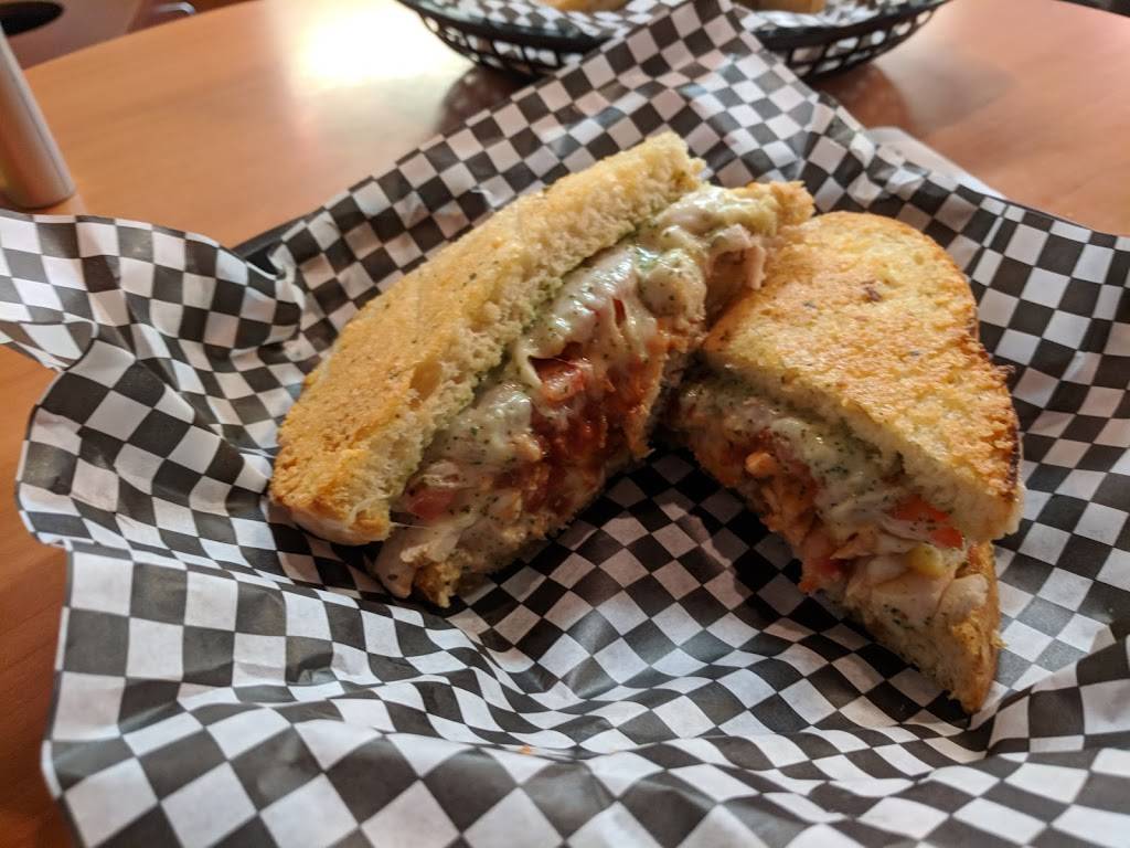 Sammies | meal takeaway | 117 Lovelace Ave, Martin, TN 38237, USA | 7315871992 OR +1 731-587-1992