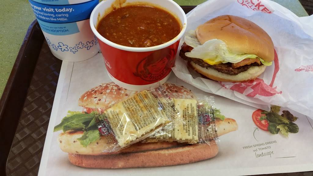 Wendys | restaurant | 5959 Belleville Crossing St, Belleville, IL 62226, USA | 6183557618 OR +1 618-355-7618