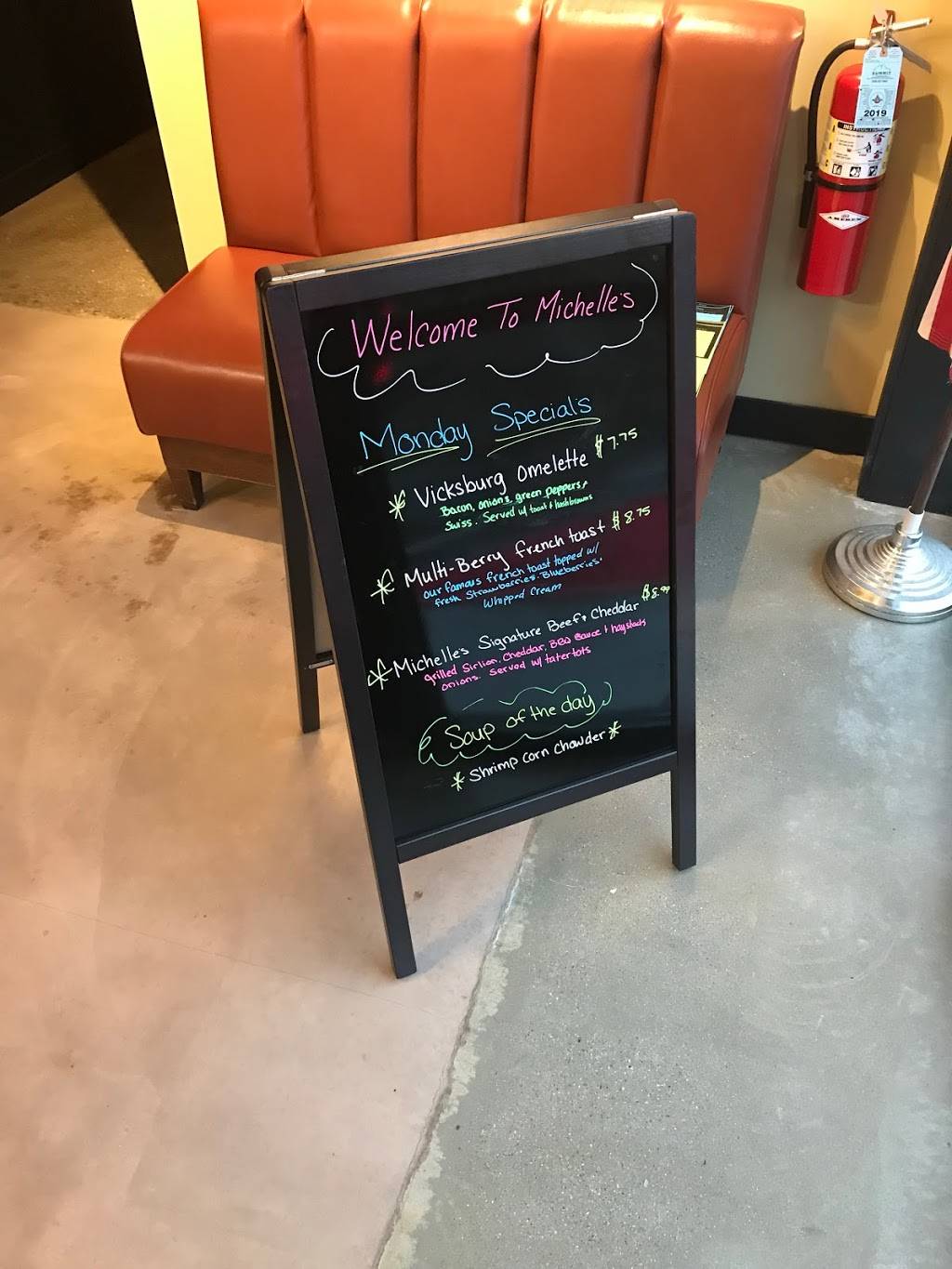 Michelle’s of Vicksburg | restaurant | 343 W Prairie St, Vicksburg, MI 49097, USA | 2694758037 OR +1 269-475-8037