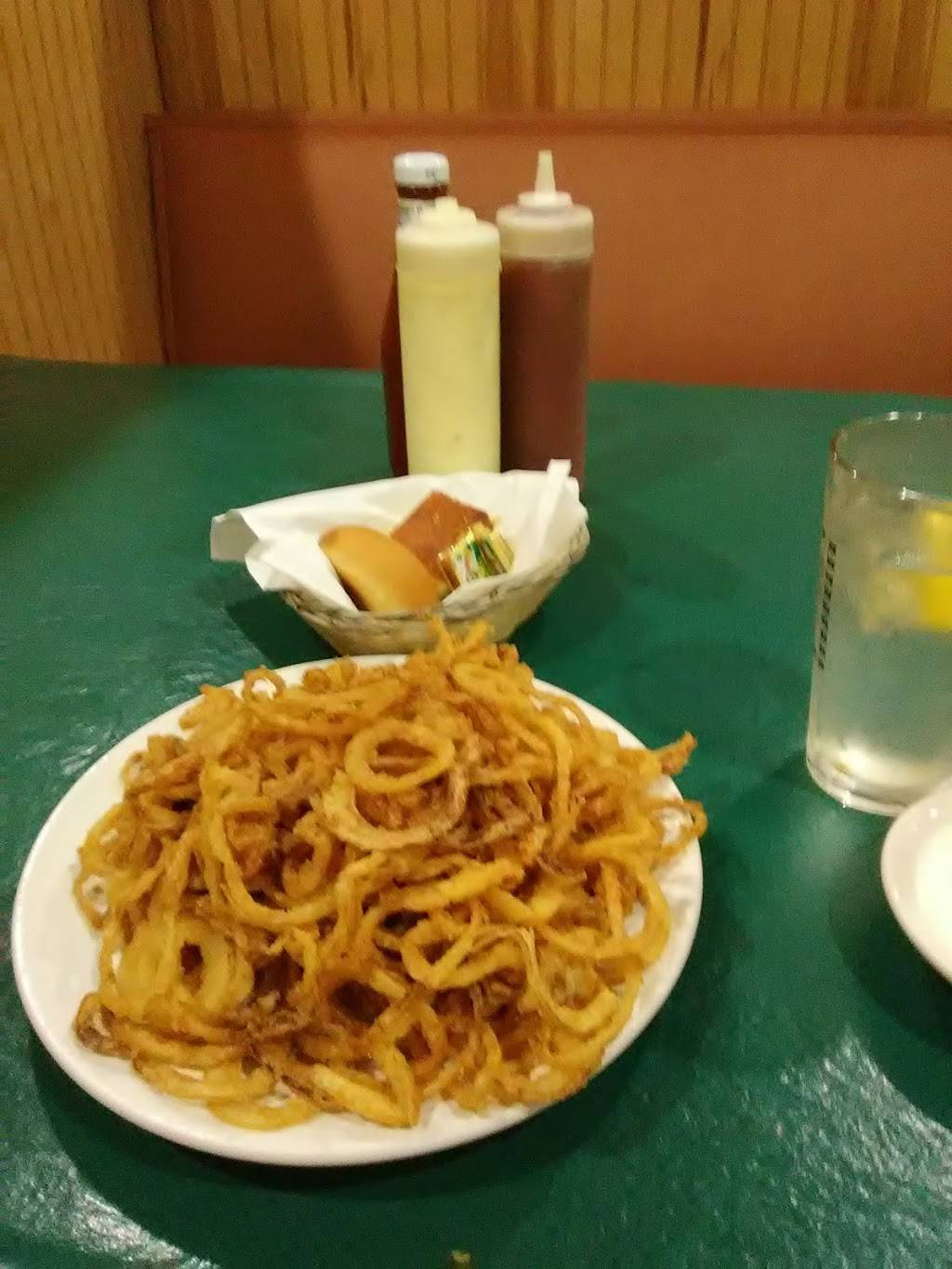 Fish Hooks Cafe | restaurant | 231 E Main St, Belhaven, NC 27810, USA | 2529439948 OR +1 252-943-9948