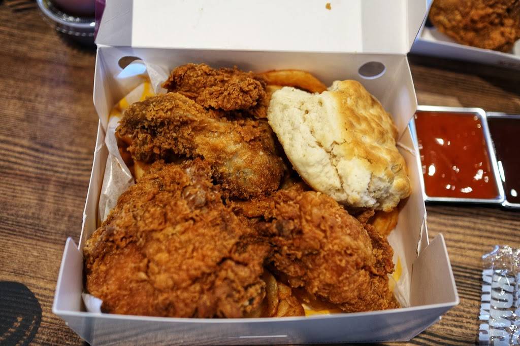 TKK Fried Chicken | meal takeaway | 1 Beale St, Quincy, MA 02170, USA | 6174810785 OR +1 617-481-0785