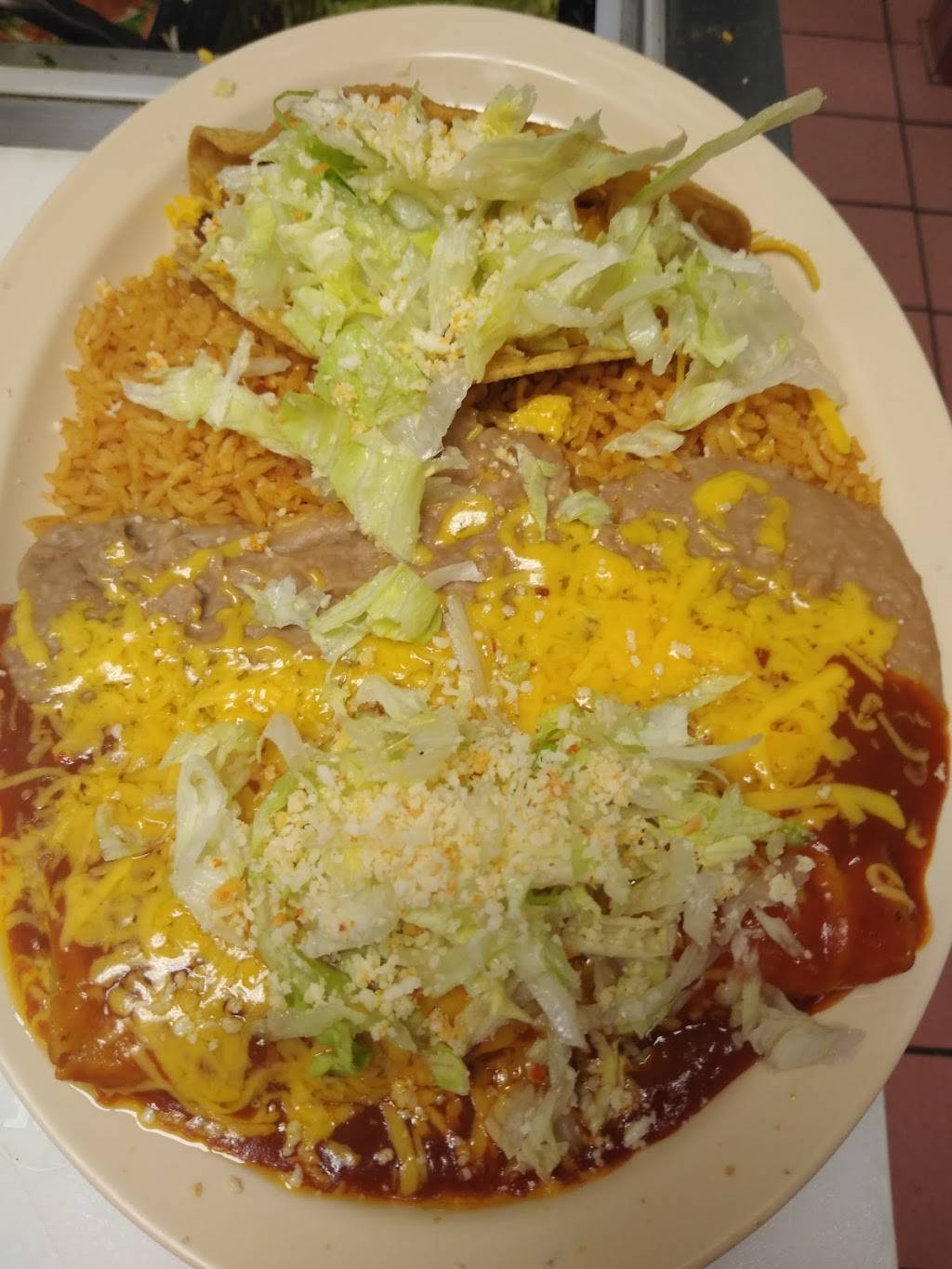 Los Alazanes Mexican Food | restaurant | 3965 Phelan Rd, Phelan, CA 92371, USA | 7608683330 OR +1 760-868-3330