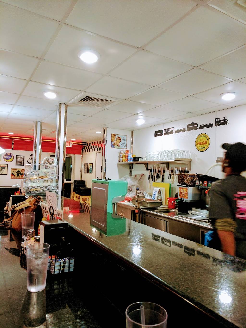 PENNY’S DINER | restaurant | 620 Souder Rd, Brunswick, MD 21716, USA | 2407729099 OR +1 240-772-9099