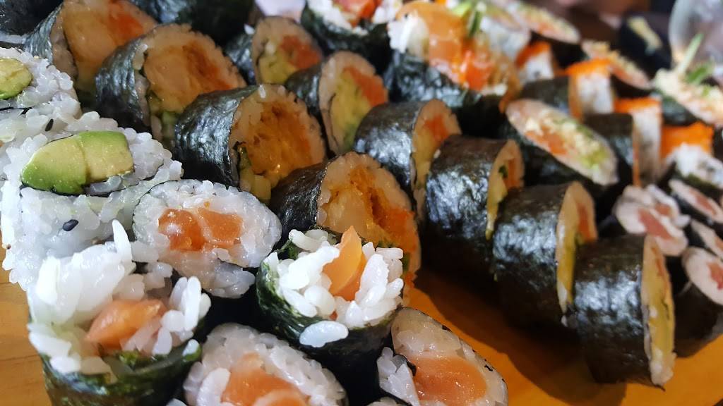 Sushi Palace | restaurant | 1001 Boulevard de Montarville #40, Boucherville, QC J4B 6R2, Canada | 4504490081 OR +1 450-449-0081