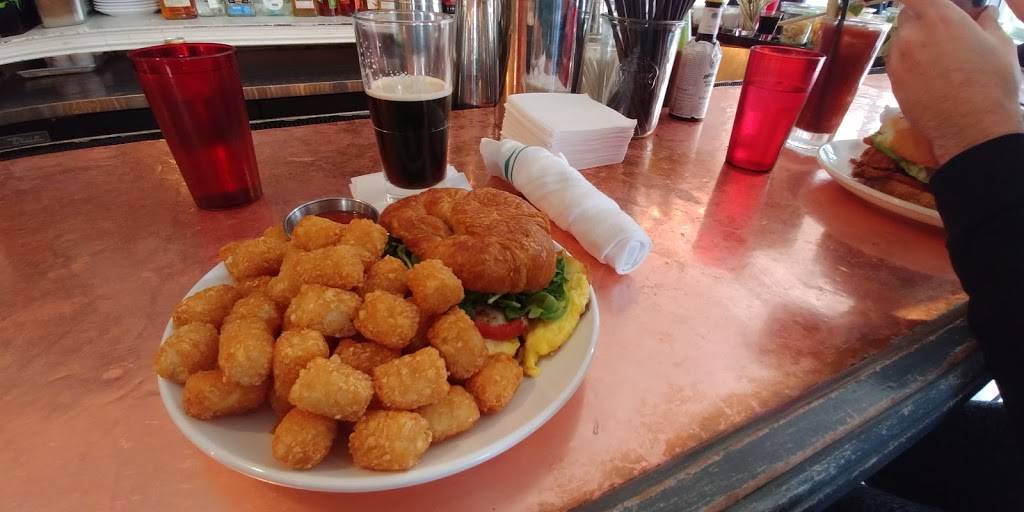 Loverboy | restaurant | 5240, 127 Avenue C, New York, NY 10009, USA | 2125391900 OR +1 212-539-1900