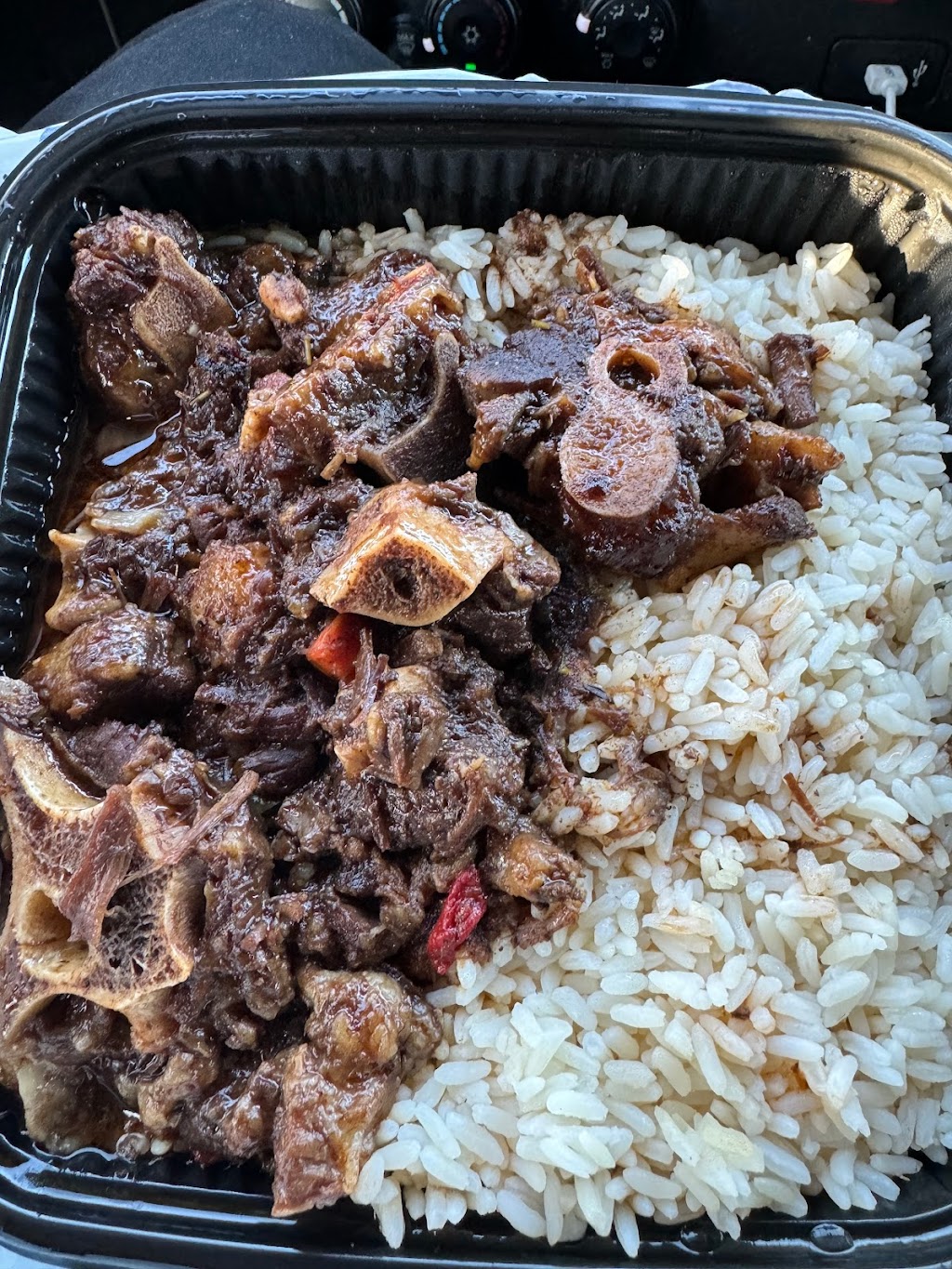 Jamaican Breeze VA | restaurant | 14067 Noblewood Plaza, Dale City, VA 22193, USA | 7039279234 OR +1 703-927-9234