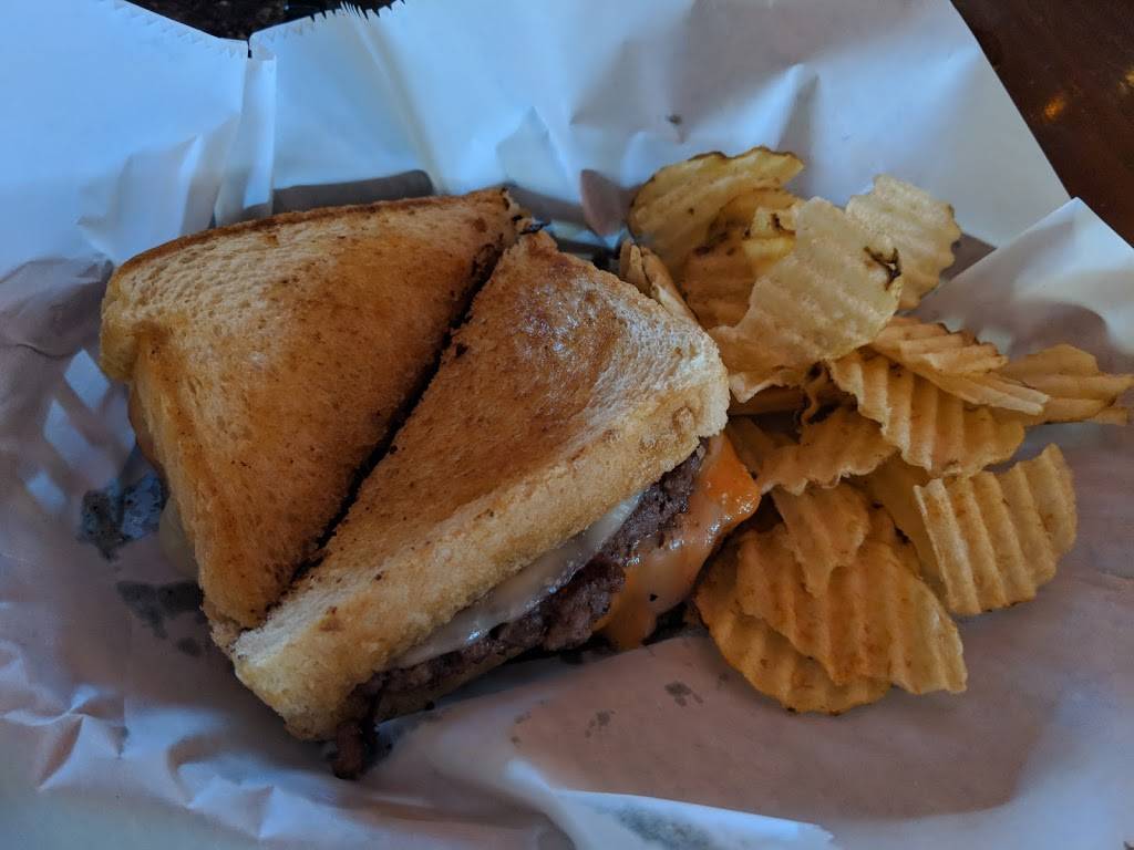 Pike Street Bar & Grill | restaurant | Fayetteville, OH 45118, USA | 5138752684 OR +1 513-875-2684