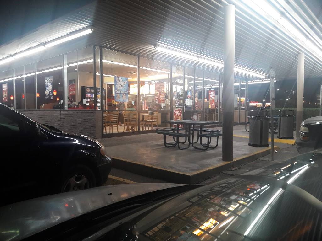 Dairy Queen | restaurant | 595 N Yarbrough Dr, El Paso, TX 79915, USA | 9155920722 OR +1 915-592-0722