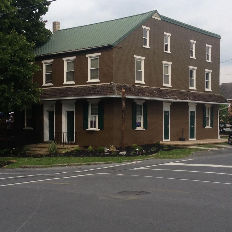 Brunnerville Hotel Inc | restaurant | 1301 Front St, Lititz, PA 17543, USA | 7176267300 OR +1 717-626-7300