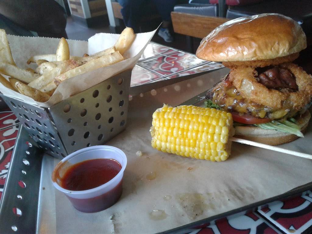 Chilis Grill & Bar | meal takeaway | 1750 W 119th St, Chicago, IL 60643, USA | 7732643611 OR +1 773-264-3611