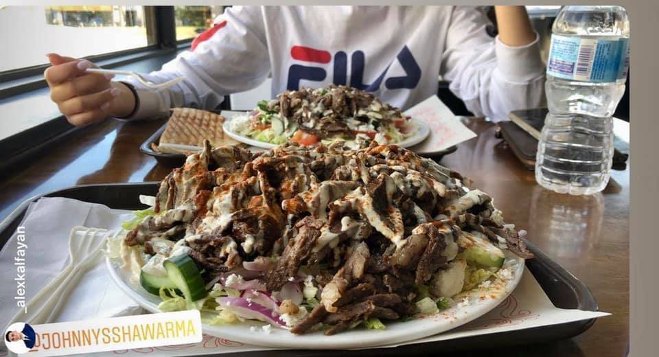 Johnnys Shawarma | restaurant | 1904 Kennedy Rd, Scarborough, ON M1P 2L8, Canada | 4162987917 OR +1 416-298-7917