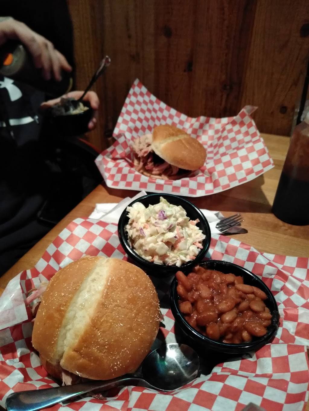 Hole in the Wall BBQ | Springfield | restaurant | 1807 Olympic St, Springfield, OR 97477, USA | 5417261200 OR +1 541-726-1200