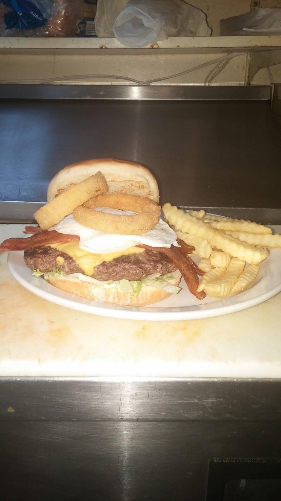 Dwights Of St. Albans | restaurant | 1829, 513 Maccorkle Ave, St Albans, WV 25177, USA | 3047221745 OR +1 304-722-1745