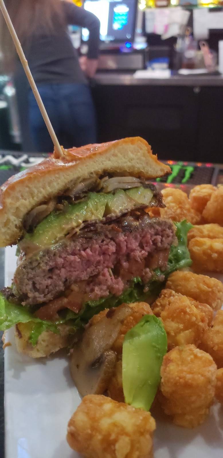 Skybox Grill & Tavern | restaurant | 30724 Benton Rd C-308, Winchester, CA 92596, USA | 9513252299 OR +1 951-325-2299