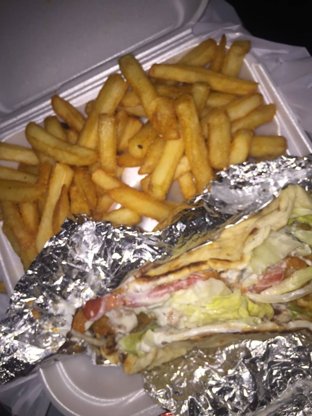 Garden Gyros | restaurant | 3025 E Busch Blvd, Tampa, FL 33612, USA | 8139806600 OR +1 813-980-6600