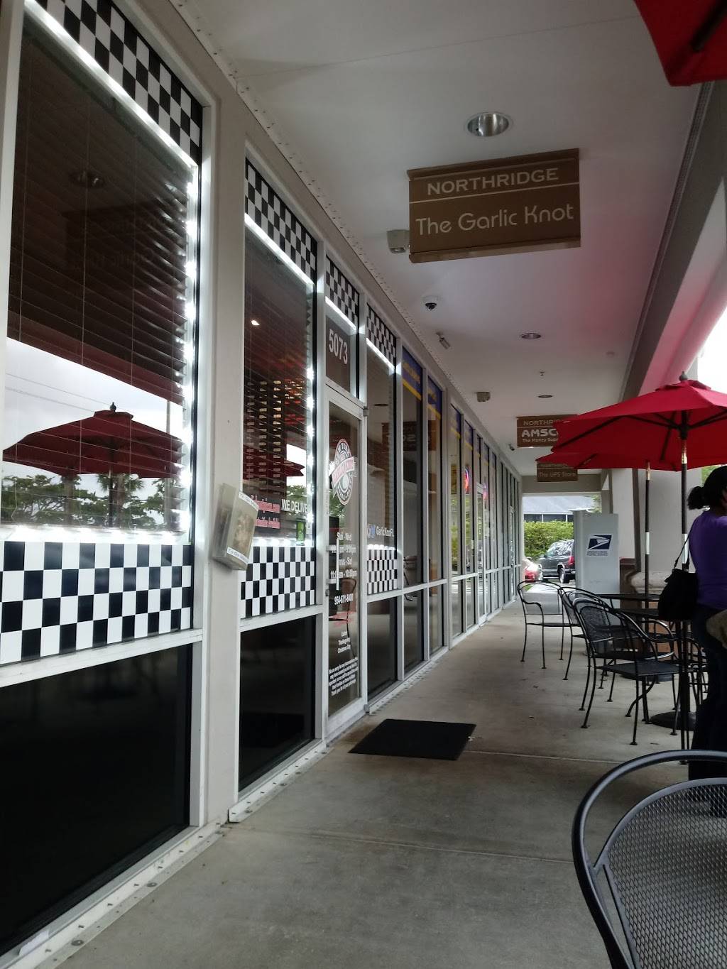 Garlic Knot | meal delivery | 4165 N Dixie Hwy, Oakland Park, FL 33334, USA | 9546718400 OR +1 954-671-8400