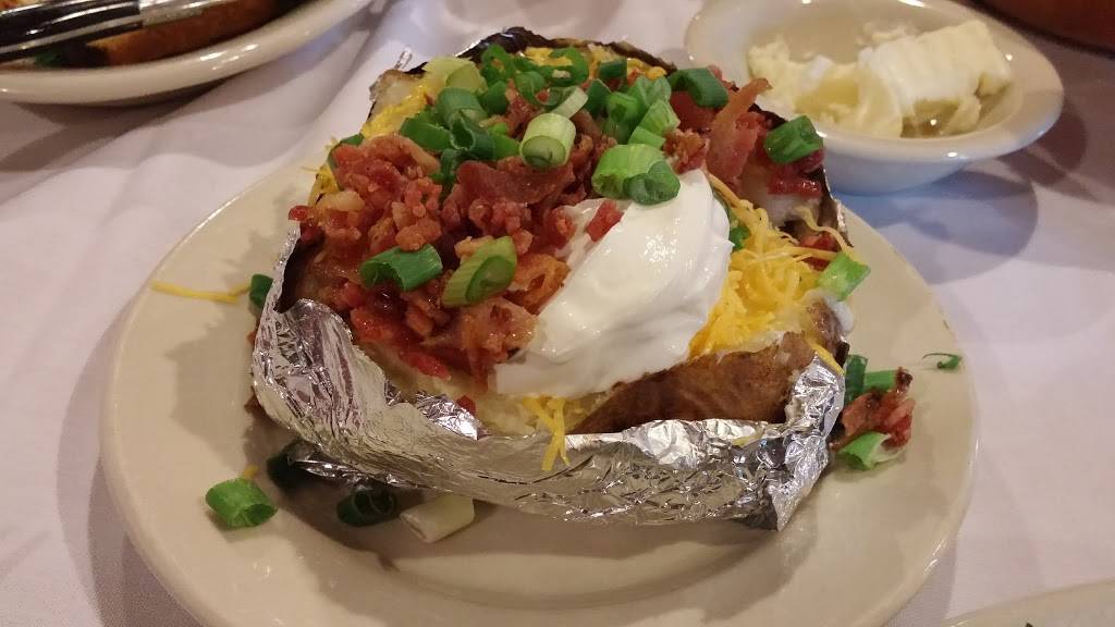 The Barn Door Restaurant | restaurant | 8400 N New Braunfels Ave, San Antonio, TX 78209, USA | 2108240116 OR +1 210-824-0116