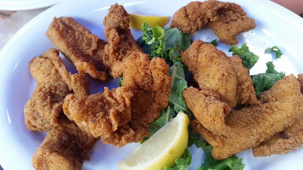 Friendly Fisherman Restaurant | restaurant | 150 Boardwalk Place West, Madeira Beach, FL 33708, USA | 7273916025 OR +1 727-391-6025