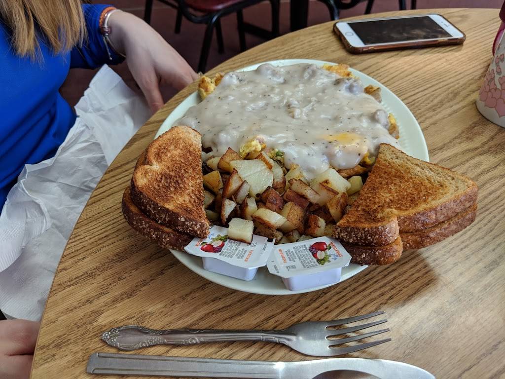 Country Girl Diner | restaurant | W11617 US-2, Naubinway, MI 49762, USA | 9064776359 OR +1 906-477-6359