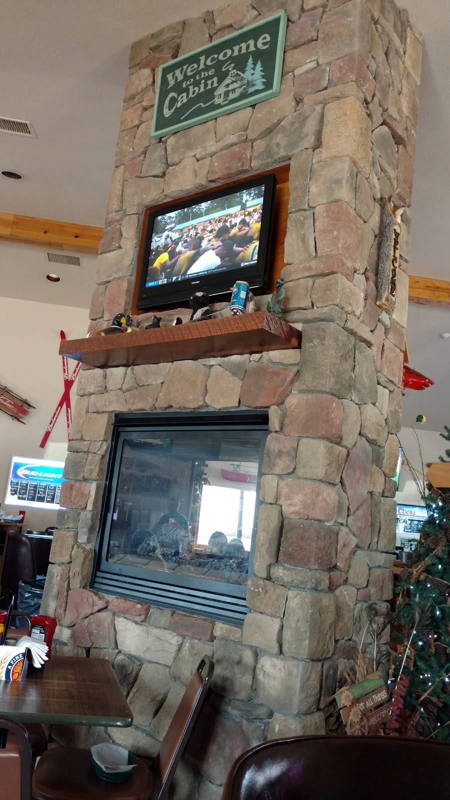 Cabin Fever Bar & Grill | restaurant | 5220 Trompeter Rd, Peru, IL 61354, USA | 8152241099 OR +1 815-224-1099