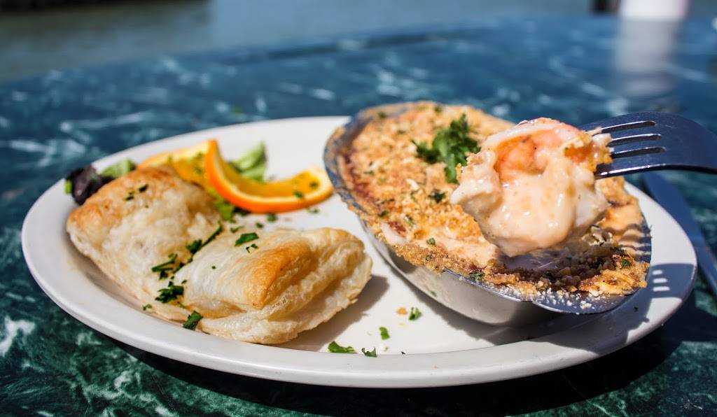 Old Marco Lodge Crab House | restaurant | 401 Papaya St, Goodland, FL 34140, USA | 2396427227 OR +1 239-642-7227