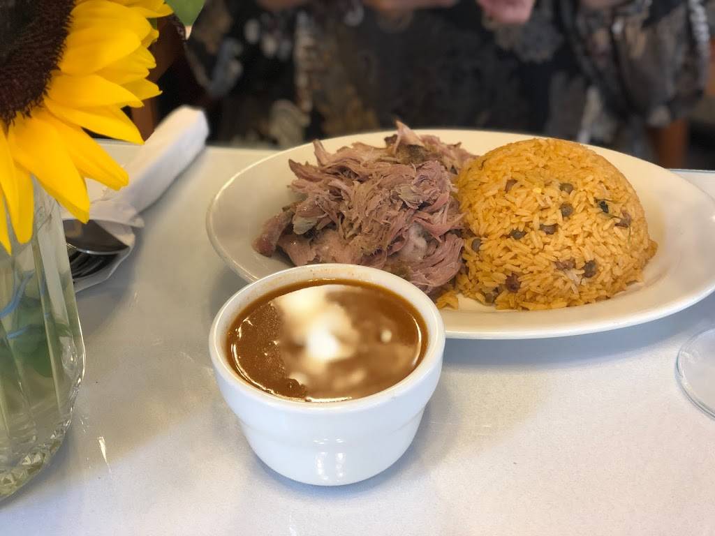Lo Nuestro Dominican Restaurant | restaurant | 260 Central Ave, Albany, NY 12206, USA | 5182750348 OR +1 518-275-0348