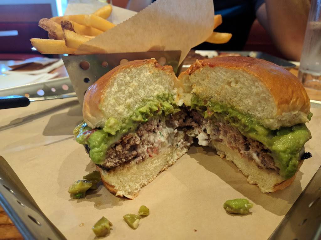 Chilis Grill & Bar | meal takeaway | 4305 24th Ave, Fort Gratiot Twp, MI 48059, USA | 8103851103 OR +1 810-385-1103