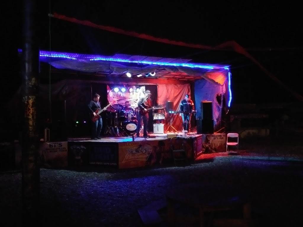 BTs Pub and Liquor Lounge | night club | 15440 Cortez Blvd, Brooksville, FL 34613, USA | 3523454726 OR +1 352-345-4726
