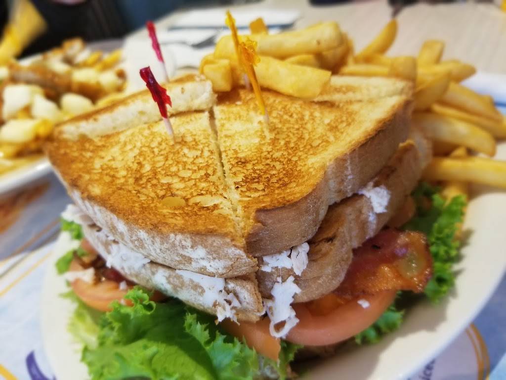 Newport Big Stop Restaurant | restaurant | 18 Moosehead Trail, Newport, ME 04953, USA | 2073685386 OR +1 207-368-5386