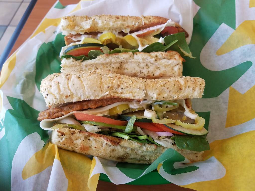 Subway Restaurants | restaurant | 6827 N Loop 1604 W #101, San Antonio, TX 78256, USA | 2106900816 OR +1 210-690-0816