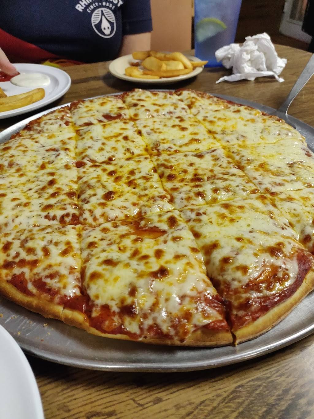 Angilos Pizza | restaurant | 1725 Berry Blvd, Louisville, KY 40215, USA | 5023670580 OR +1 502-367-0580
