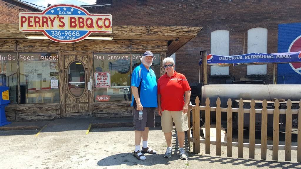 Perrys BBQ & Catering | restaurant | 215 E Ruff St, Paris, TN 38242, USA | 7313369668 OR +1 731-336-9668