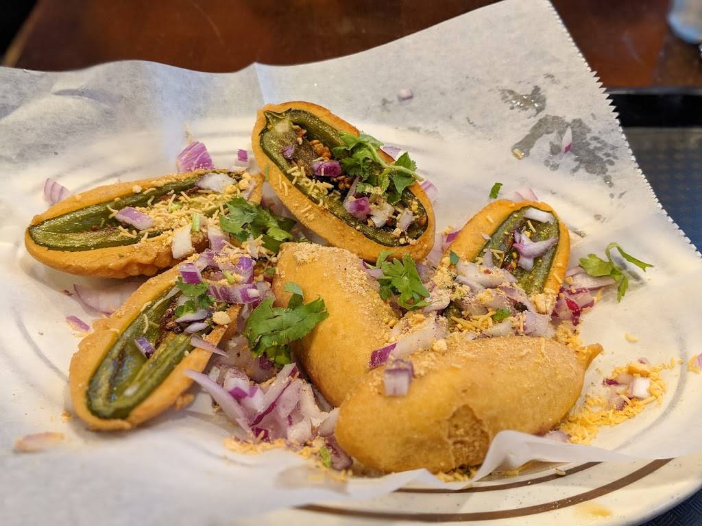 Curry n Cake | bakery | 2015 E Arbors Dr #270, Charlotte, NC 28262, USA | 7046885972 OR +1 704-688-5972