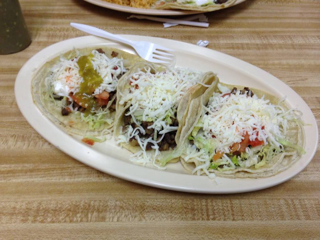 Taco & Burrito Palace | restaurant | 3507 N Halsted St, Chicago, IL 60657, USA | 7739294040 OR +1 773-929-4040