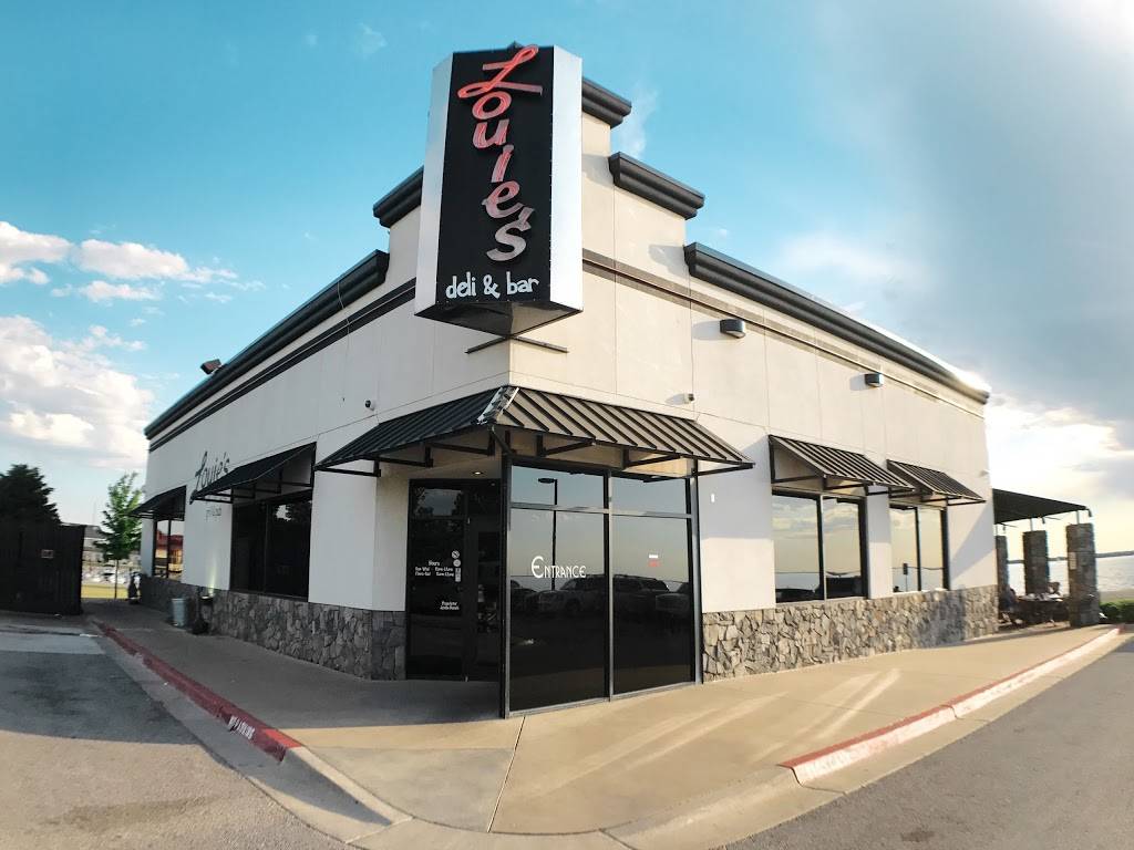 Louies Grill & Bar | restaurant | 9401 Lake Hefner Pkwy, Oklahoma City, OK 73120, USA | 4057512298 OR +1 405-751-2298