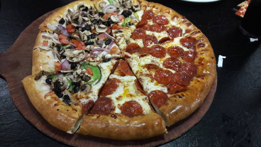 Pizza Hut | meal takeaway | 5740 W Irlo Bronson Memorial Hwy, Kissimmee, FL 34746, USA | 4073962207 OR +1 407-396-2207