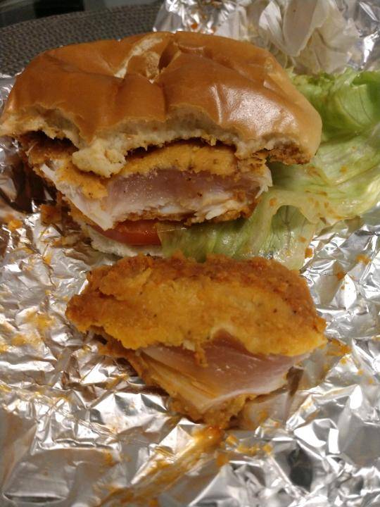 Good Times Burgers & Frozen Custard | restaurant | 2095 S Broadway, Denver, CO 80210, USA | 3037449711 OR +1 303-744-9711