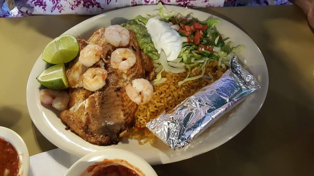 Los Molcajetes | restaurant | 601 N Broadway St, Cleveland, OK 74020, USA | 9183585636 OR +1 918-358-5636