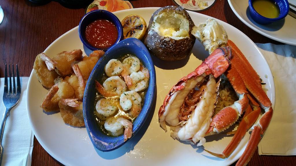 Red Lobster | restaurant | 8003 Golden Sky Ln, Orlando, FL 32809, USA | 4074386627 OR +1 407-438-6627