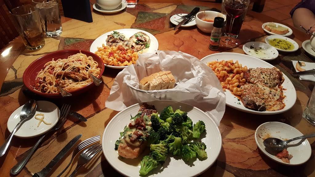 Carrabbas Italian Grill | restaurant | 550 Towne Dr, Fayetteville, NY 13066, USA | 3156377400 OR +1 315-637-7400