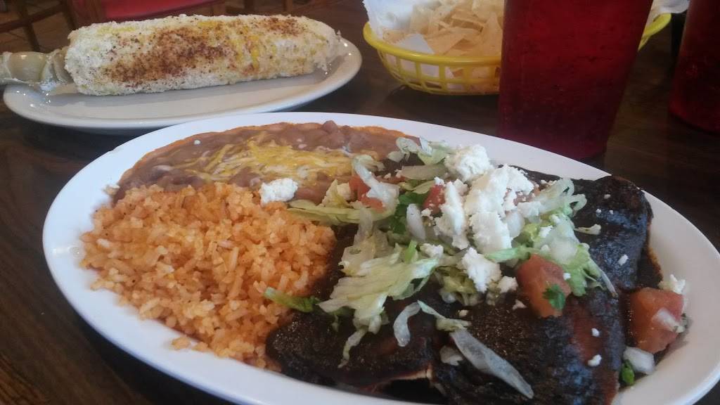 Palominos Restaurant | restaurant | 10219 US-24, Independence, MO 64053, USA | 8168333270 OR +1 816-833-3270