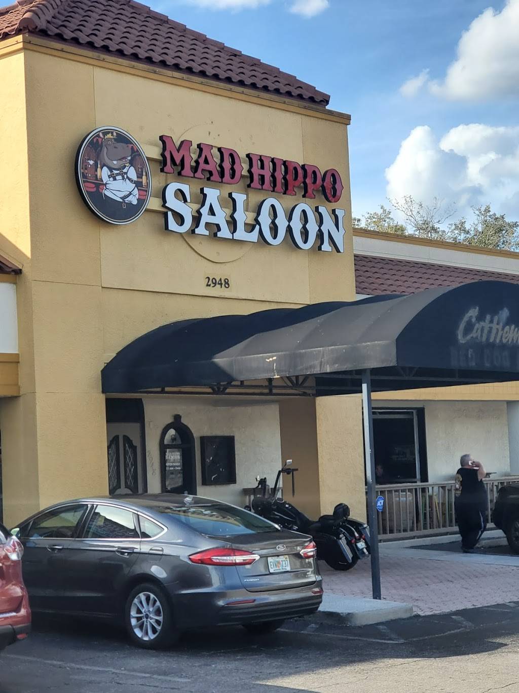 Mad Hippo Saloon | restaurant | 2948 Vineland Rd, Kissimmee, FL 34746, USA | 4074796881 OR +1 407-479-6881