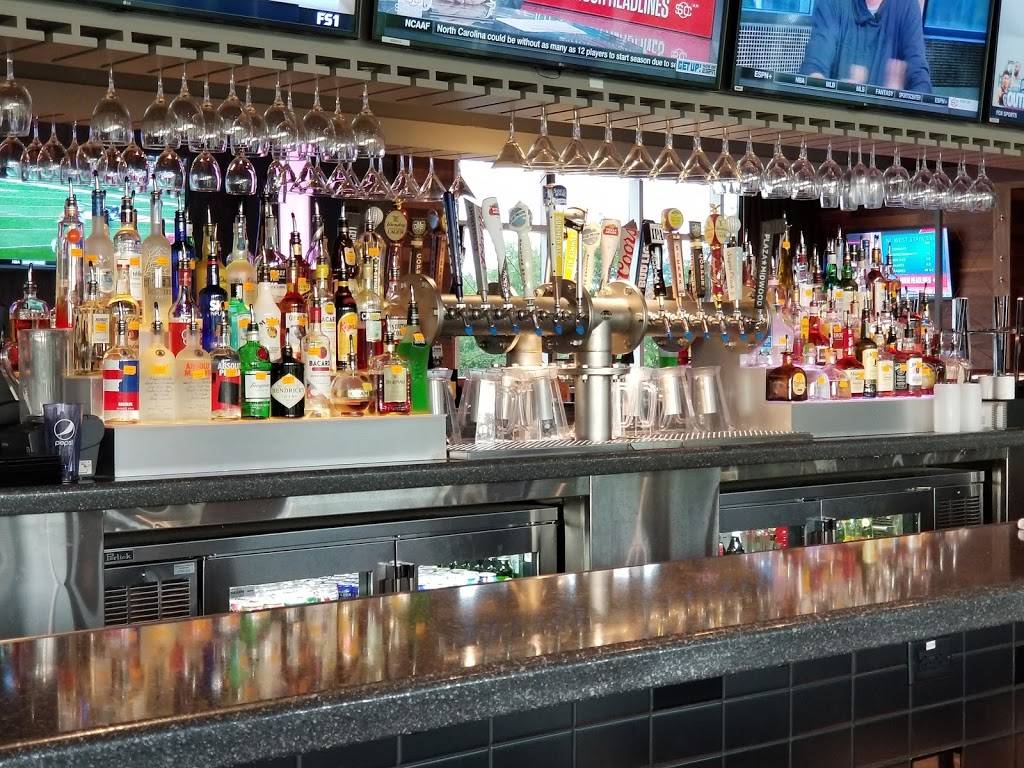 Topgolf | restaurant | 8024 Savoy Corporate Dr, Charlotte, NC 28273, USA | 7046124745 OR +1 704-612-4745