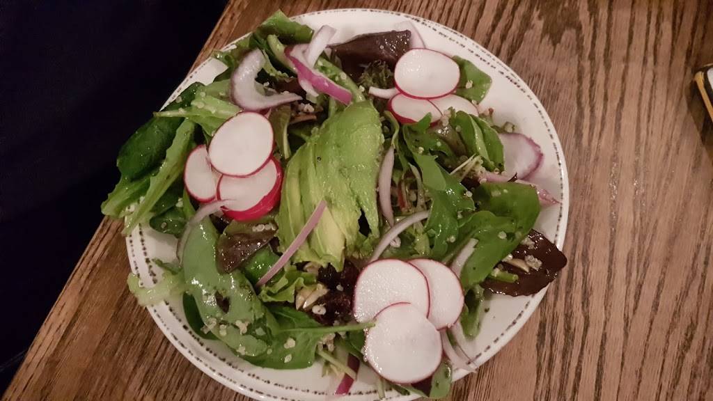 The Twisted Apron | restaurant | 1833 Wyandotte St E, Windsor, ON N8Y 1E2, Canada | 5192562665 OR +1 519-256-2665