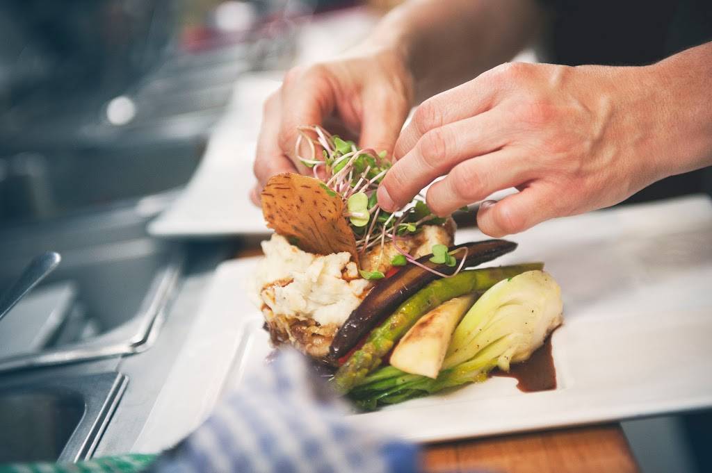 Restaurant LEmpanaché | restaurant | 17000 Ave des Golfeurs, Saint-Hyacinthe, QC J2T 0C6, Canada | 4507730021 OR +1 450-773-0021