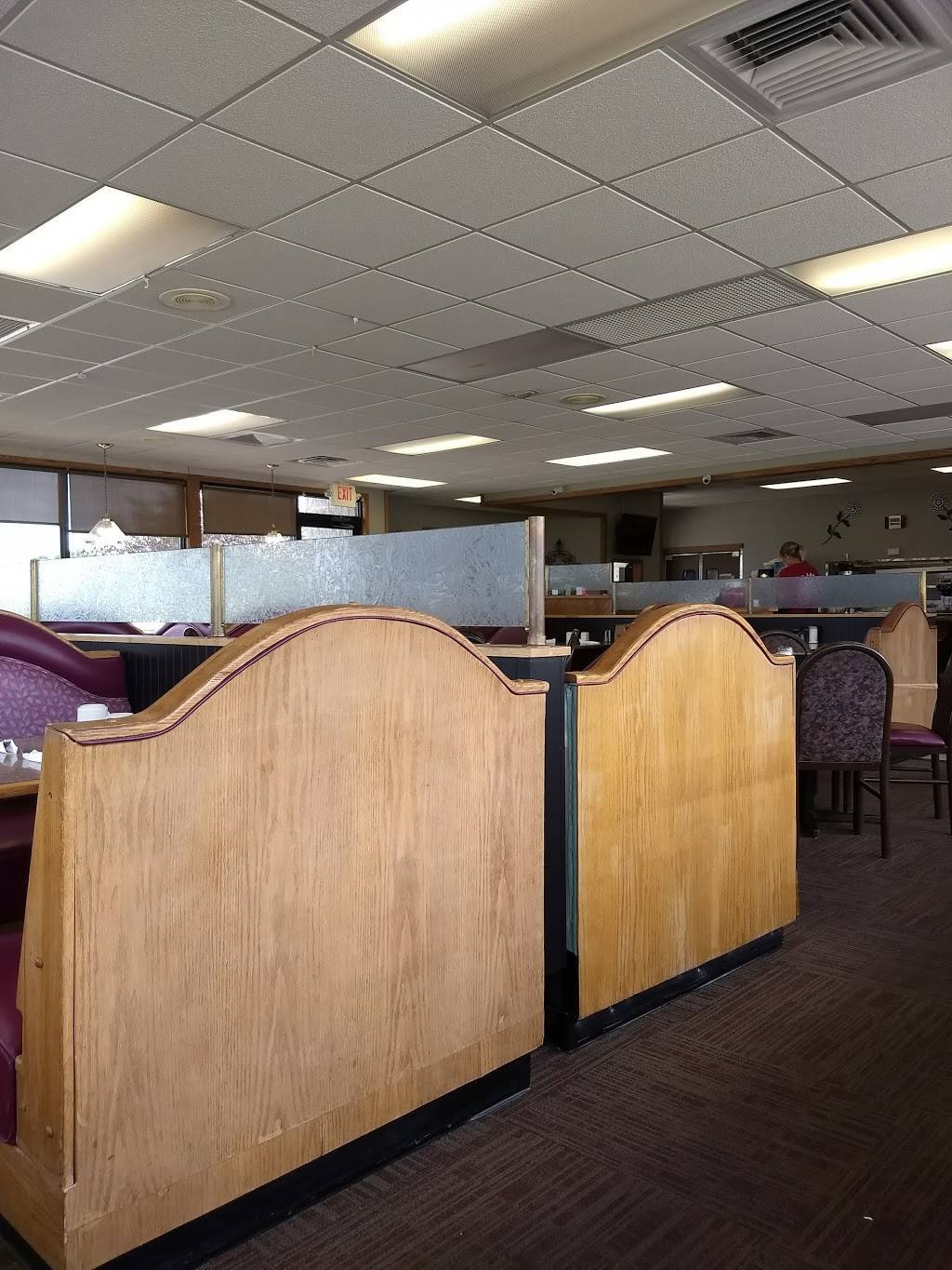 Red Apple Cafe | restaurant | 605 E Glenbrook Dr, Pulaski, WI 54162, USA | 9208224600 OR +1 920-822-4600