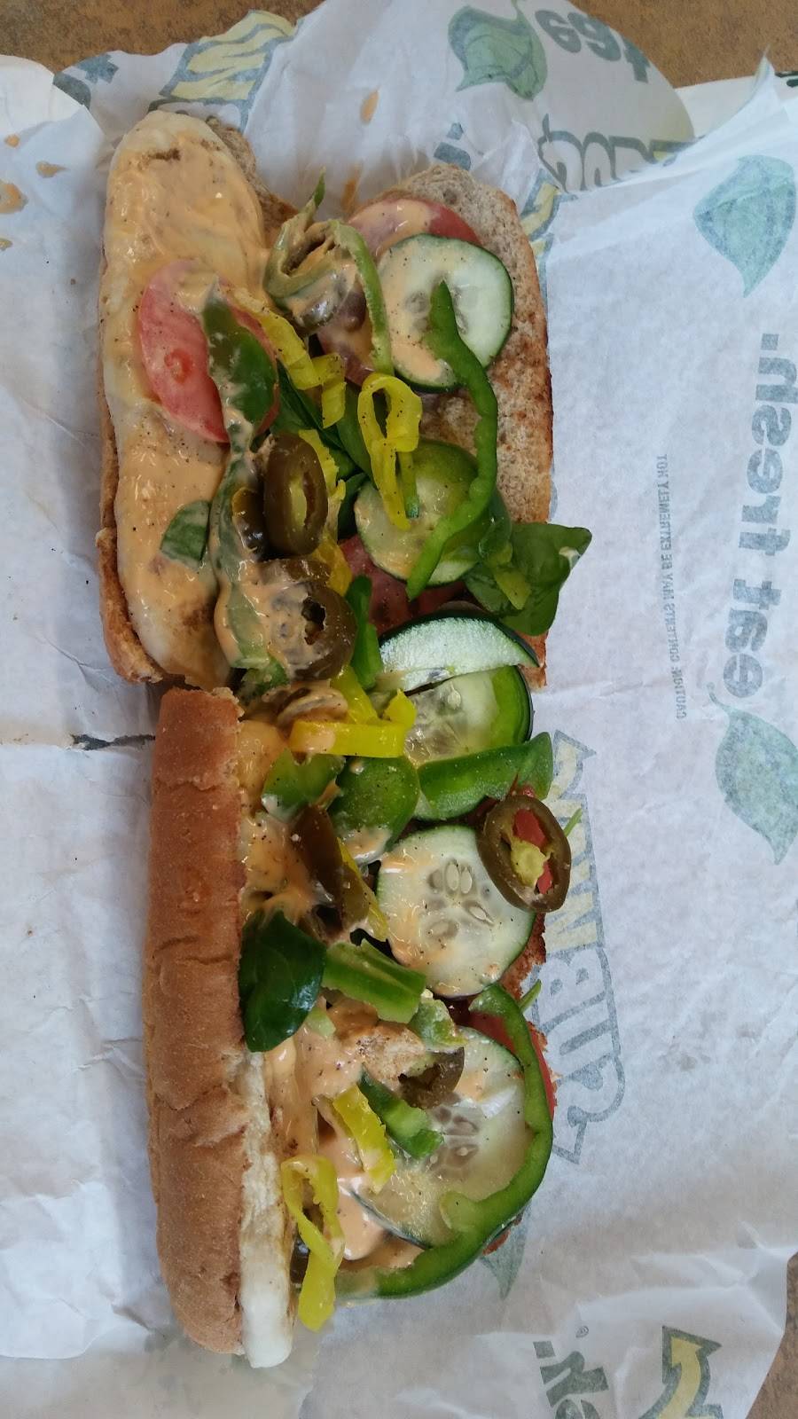 Subway | restaurant | 750 Baker Rd, Dexter, MI 48130, USA | 7344267881 OR +1 734-426-7881