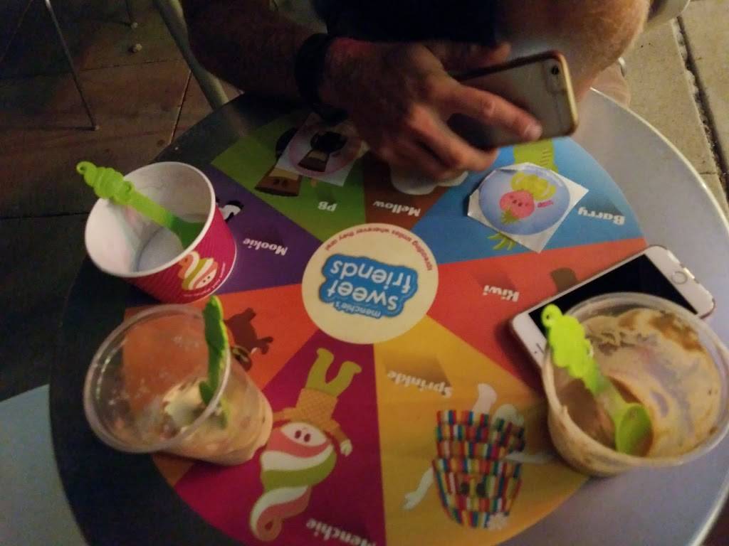 Menchies Frozen Yogurt | bakery | 2105 Ingersoll Ave, Des Moines, IA 50312, USA | 5152883410 OR +1 515-288-3410