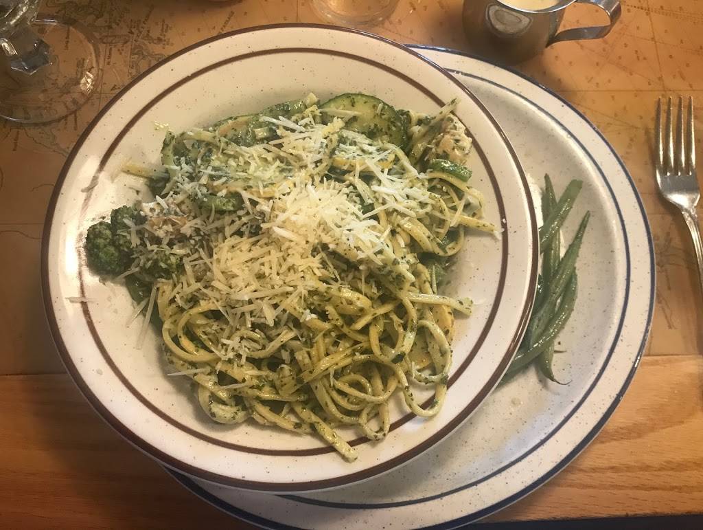 Good Harbor Grill | restaurant | 6584 Western Ave, Glen Arbor, MI 49636, USA | 2313343555 OR +1 231-334-3555